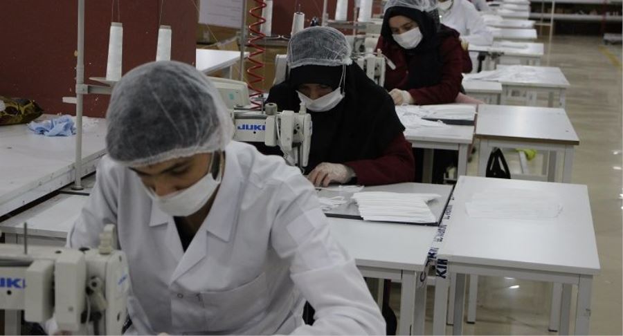 Ceylanpınar’da Günlük 40 Bin Maske Üretimi Yapılıyor