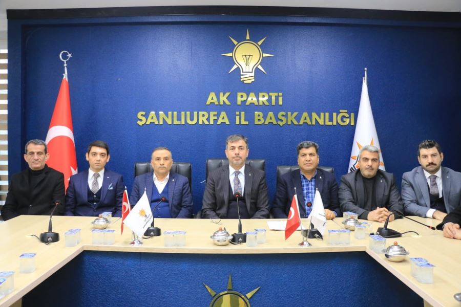 AK Parti Şanlıurfa İl Başkanlığından, Cumhurbaşkanı Recep Tayyip Erdoğan ve Cumhurbaşkanlığı makamına hakaret eden Sedef Kabaş hakkında suç duyurusunda bulundu.