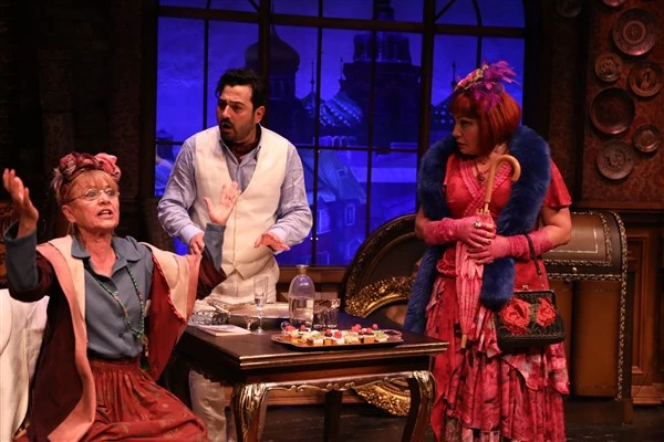 İBB Şehir Tiyatroları, ocak ayında 37 oyunu seyirciyle buluşturacak