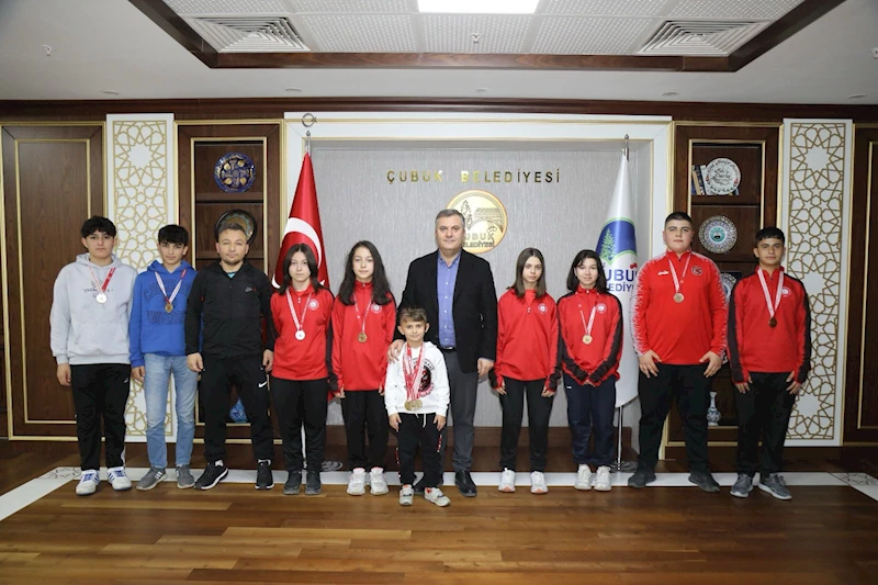 Başkan Demirbaş, 2024 yılının ilk madalyalarını kazanan sporcuları ağırladı 