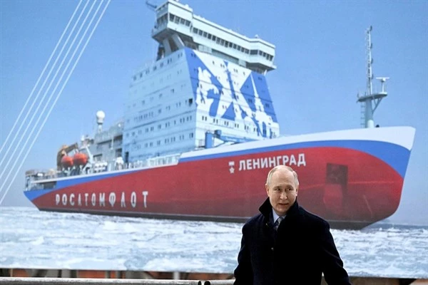 Putin, buzkıran Leningrad