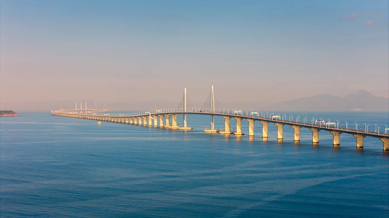Dünyanın en uzun köprüsü, günlük 130 bin yolcuyla yeni bir rekor kırdı