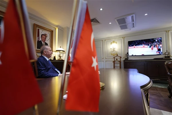 Cumhurbaşkanı Erdoğan, A Milli Erkek Basketbol Takımı