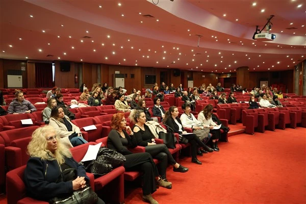 Eskişehir Büyükşehir Belediyesi’nde çalışan kadın personele yönelik eğitim düzenlendi