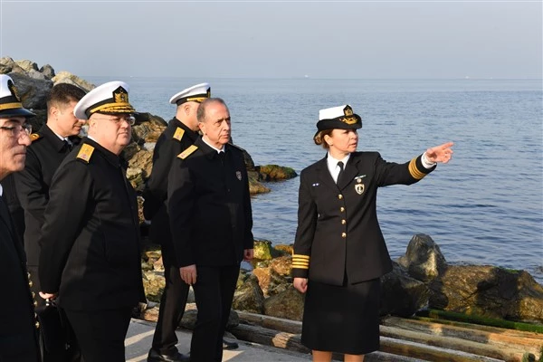 Deniz Kuvvetleri Komutanı Tatlıoğlu, İstanbul bölgesinde Komutanlıkları ziyaret etti