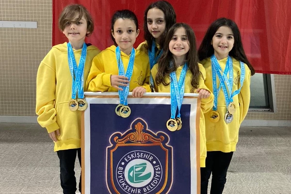 Eskişehir GSK, Artistik Yüzme Türkiye Şampiyonası’nda 15 madalya kazandı