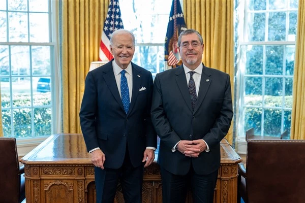 ABD Başkanı Biden, Guatemala Devlet Başkanı Arevalo ile bir araya geldi