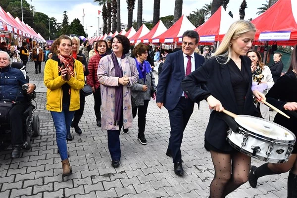 İzmir’de Kadınlar Günü kutlamaları 