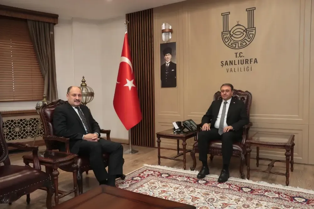 Şanlıurfa Büyükşehir Belediye Başkanı Mehmet Kasım Gülpınar, Vali Hasan Şıldak’ı makamında ziyaret etti.