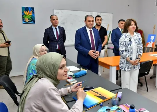 Şanlıurfa Valisi Hasan Şıldak, İl Milli Eğitim Müdürlüğü bünyesinde faaliyet gösteren Öğretmen Gelişim ve Eğitim Merkezini ziyaret etti.