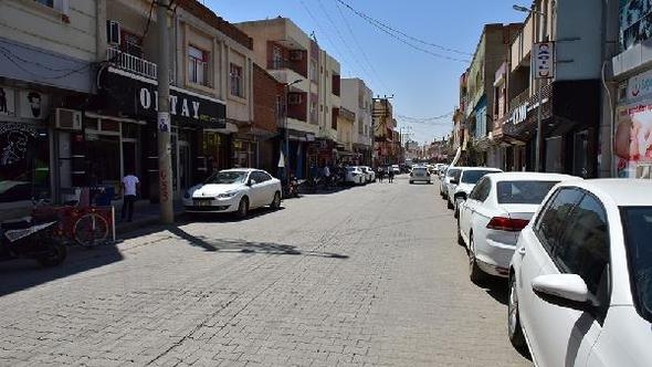 Ceylanpınar?da Gazi Caddesi Sıcak Asfalta Kavuşuyor
