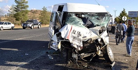 Ceylanpınar?da Trafik Kazası: 5 Yaralı 