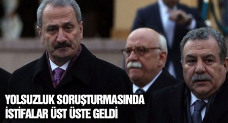 Ekonomi Bakanı Zafer Çağlayan ve İçişleri Bakanı Muammer Güler istifa etti