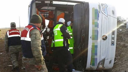 Sivas`ta otobüs kazası: 9 ölü