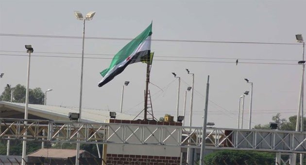 Tel Abyad`da ÖSO bayrağı