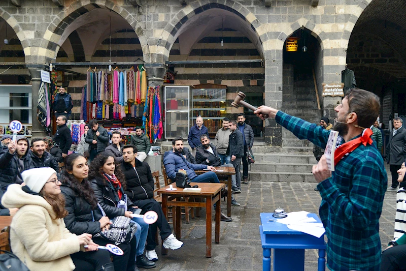 Kitap Mezadı, Hasanpaşa Hanı’nda Diyarbakırlılarla buluştu