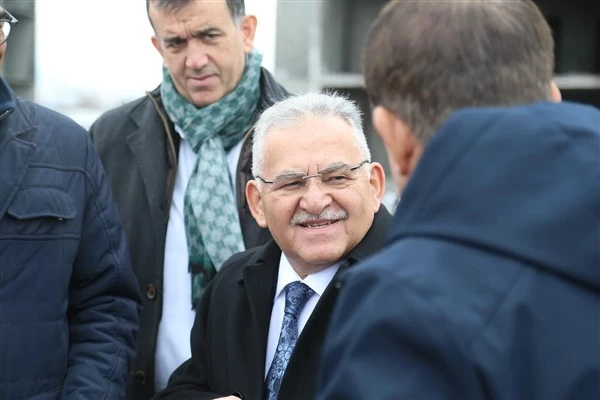 Büyükkılıç: ““Kayserimizin her mahallesini, her bölgesini birer birer elden geçiriyoruz