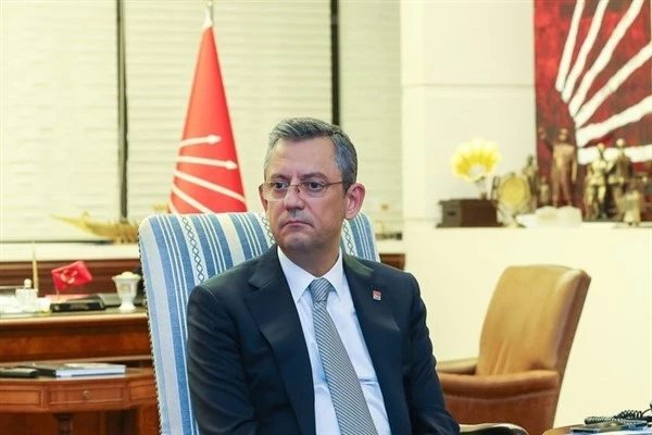 CHP Genel Başkanı Özel, şehit Emniyet Müdürü Gaffar Okkan