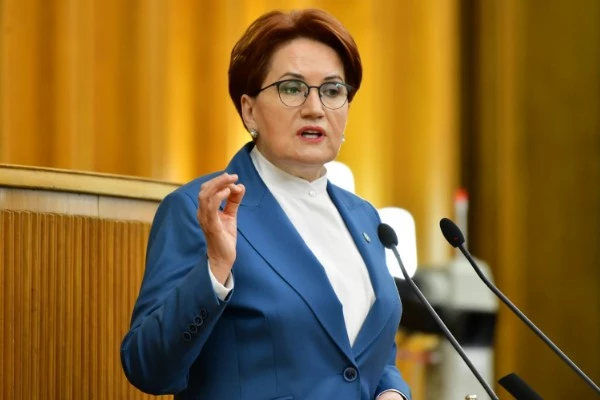 Akşener: “Milletin sinir uçlarıyla oynamaktan beslenen iki anlayış var”