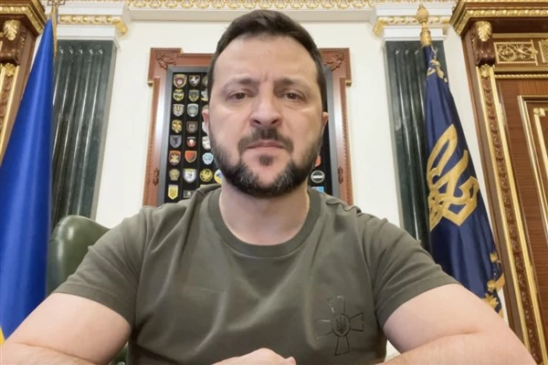 Zelenski: “Ortaklarımızla İHA gibi yeni iş birliği alanlarına hazırlanıyoruz”