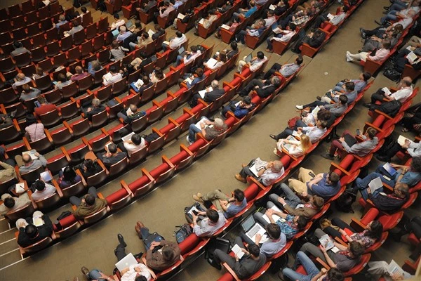 Bakan Işıkhan, Antalya’da düzenlenen panele katıldı