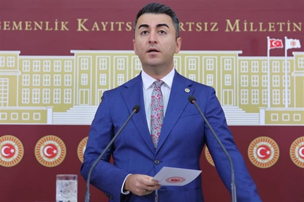 Avşar: “Geldiğimiz bu noktanın sebebi kutuplaştırıcı dil ve ötekileştirici söylemdir”