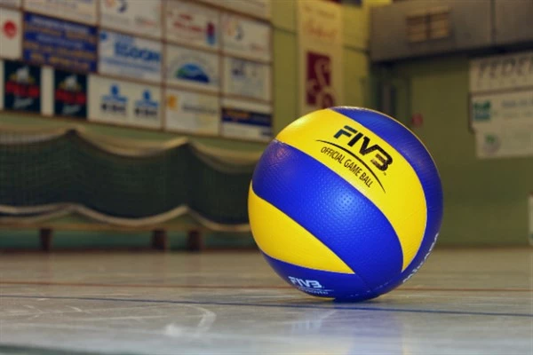 Vali Gül, Arnavutköy’de voleybol müsabakasına katıldı