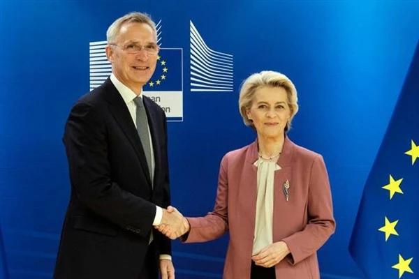 NATO Genel Sekreteri Stoltenberg, AB Komisyonu Başkanı Leyen ile görüştü