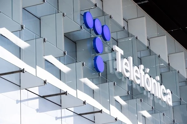 Telefonica, karbon ayak izini azaltmak için Vertiv ile işbirliği anlaşmasını yeniledi