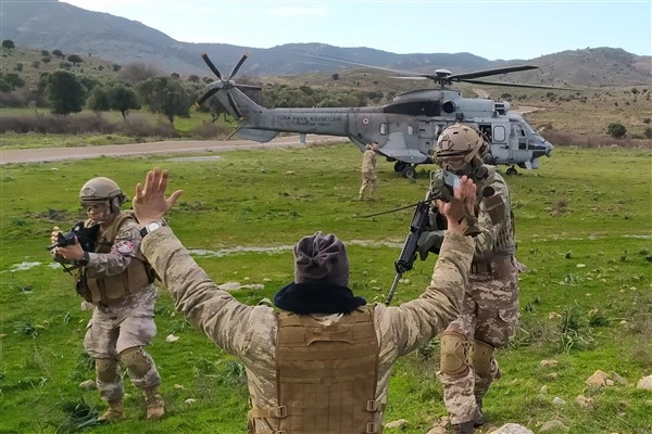 Azerbaycan Hava Kuvvetleri Komutanlığı personeline, hayatta kalma ve kaçma eğitimi verildi