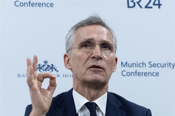 Stoltenberg: “Dünya daha tehlikeli hale geldi ama NATO güçlendi”