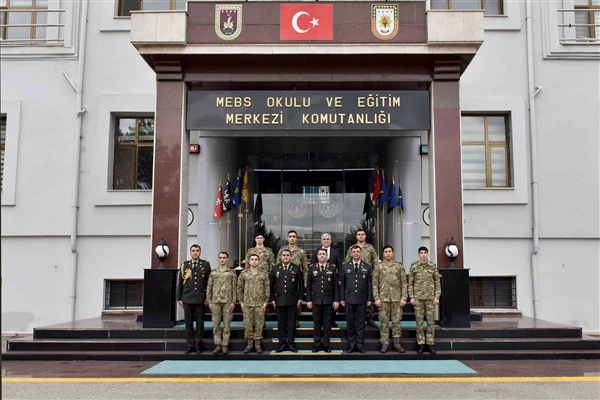 Azerbaycan ve Katar heyeti MEBS Okulu ve Eğitim Merkezi Komutanlığı