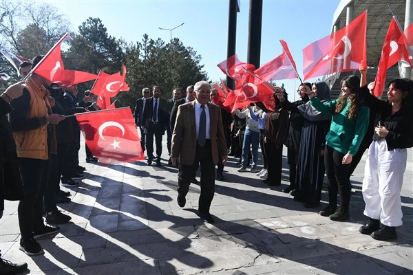 Başkan Büyükkılıç, Motivasyon ve Strateji Seminerleri’ne katıldı