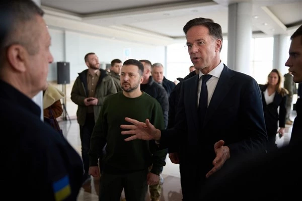 Zelenski, Hollanda Başbakanı Rutte ile Kharkiv