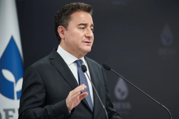 Babacan: “Seçim süslemelerinin tamamı ya devlet ya belediye parası”