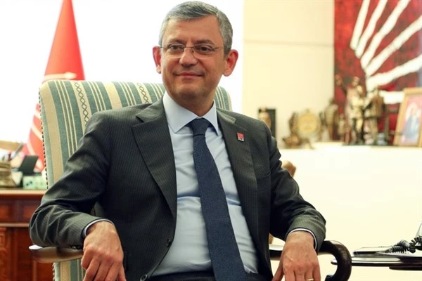 Özel’den CHP Osmangazi İlçe Başkanlığı’na ziyaret 