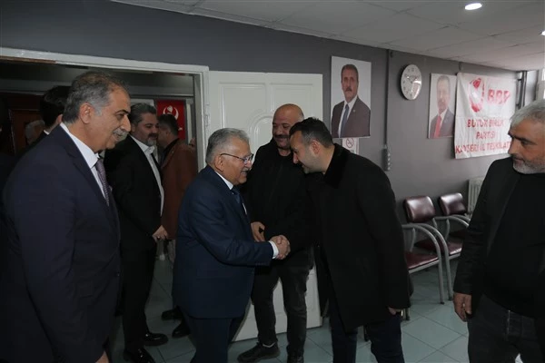 Başkan Büyükkılıç, Büyük Birlik Partisi Kayseri İl Başkanlığı’nı ziyaret etti