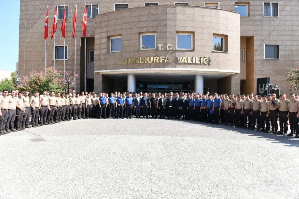 Şanlıurfa Valisi Hasan Şıldak, Motosikletli Polis Timleri ile Çarşı ve Mahalle Bekçileriyle bir araya geldi.