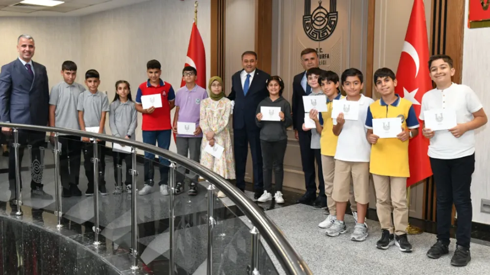Şanlıurfa Valisi Hasan Şıldak Bursluluk Sınavı’nda Türkiye Birincisi Olan Öğrencilerle Buluştu