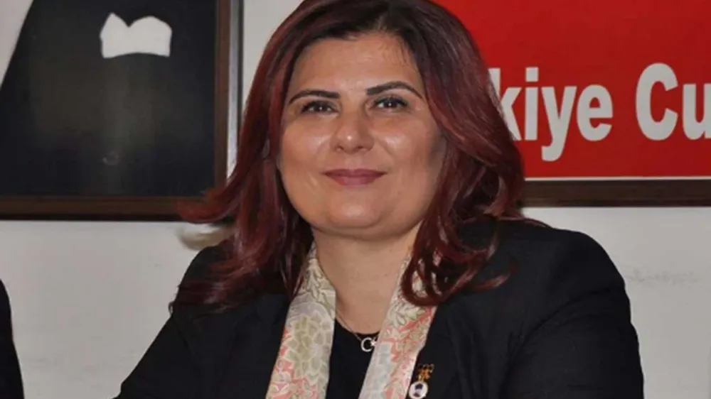 CHP Büyükşehir Belediye Başkanı Partisinden İstifa Etti