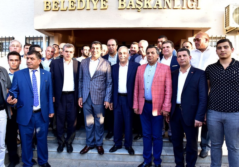 Bakan Fakkıbaba, Ceylanpınar`da Vatandaşlarla Bayramlaştı