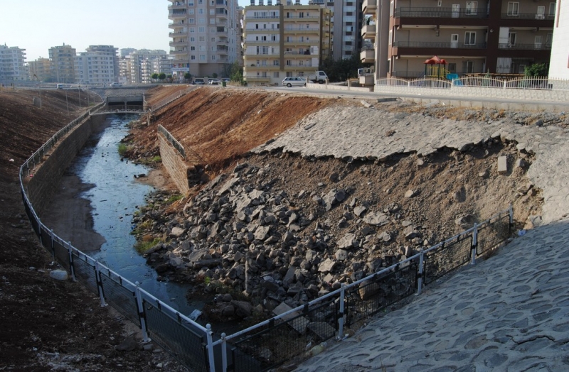  BÜYÜKŞEHİR DERELERİ ONARIYOR