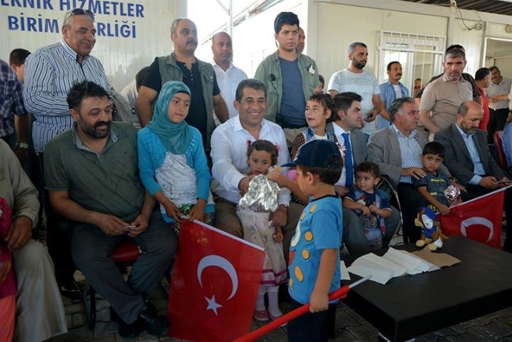 Ceylanpınar Telhamud çadırkentte 15 Temmuz Şehitleri anma programı düzenlendi. 