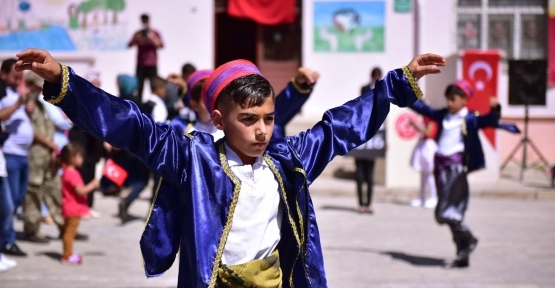 Ceylanpınar`da 23 Nisan Bayramı Coşkuyla Kutlandı