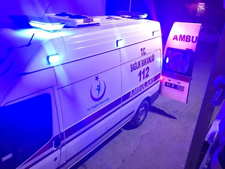 CEYLANPINAR?DA TRAFİK KAZASI;4 YARALI