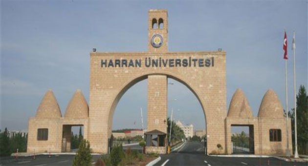 Harran Üniversitesi`nde 13 dekan istifa etti