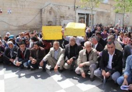 Şanlıurfa`da `Ceylanpınar Seçimi` Protestosu  	