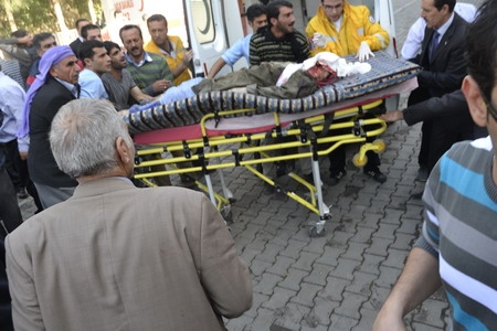 Suriye`deki Çatışmadan Getirilen 2 Yaralıdan 1`i Öldü