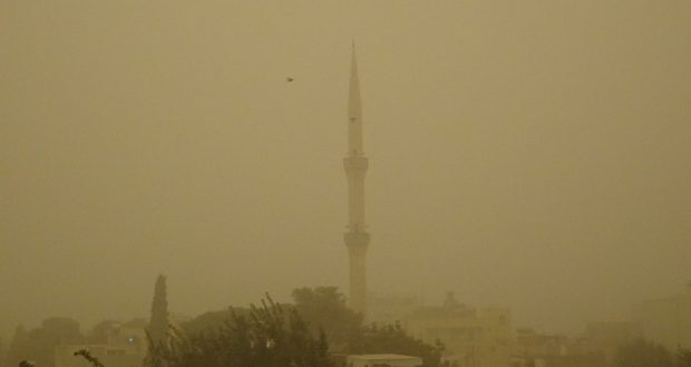 Toz Bulutu Ceylanpınar?da Etkili Olmaya Başladı